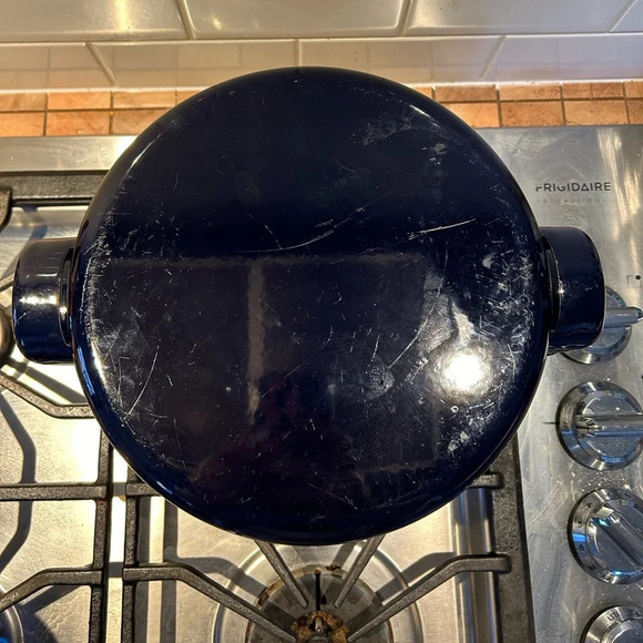 Vintage MCM Jepcor Dutch Oven  Enamelware Pot - Picture 3 of 17